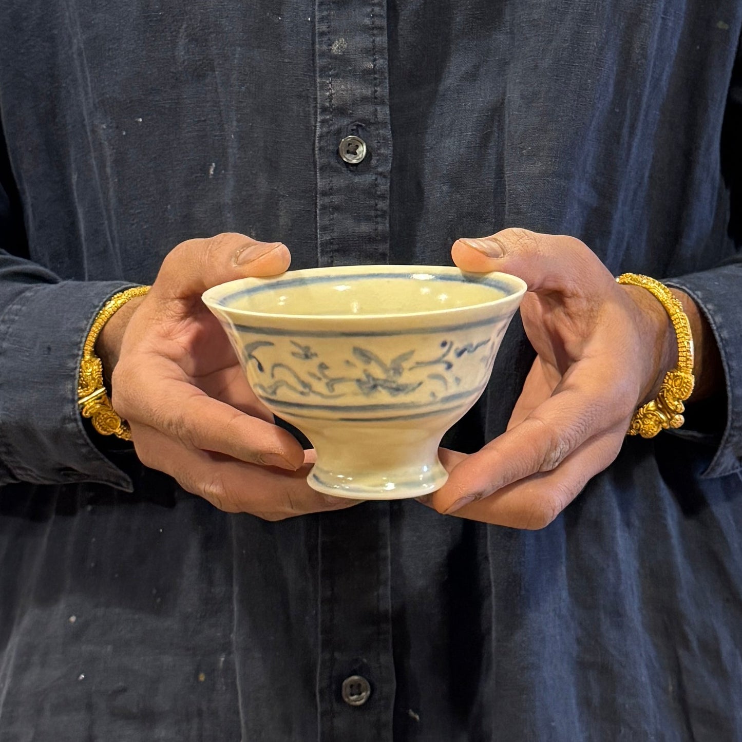 Small painted Celadon Bowl - PORCELAIN N