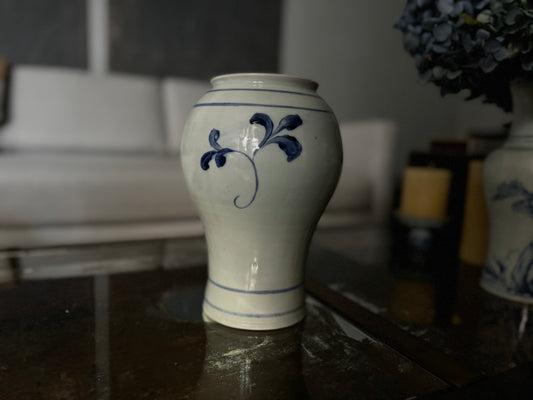 Celadon Vase with Sprig Motif 01