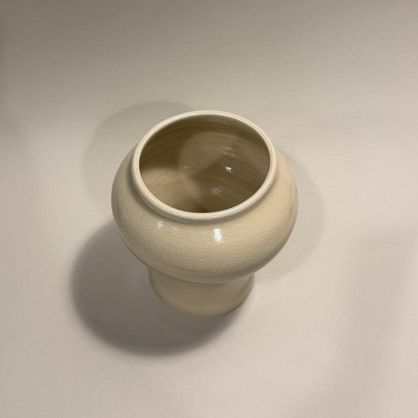 Plain Celadon Vase - PORCELAIN E