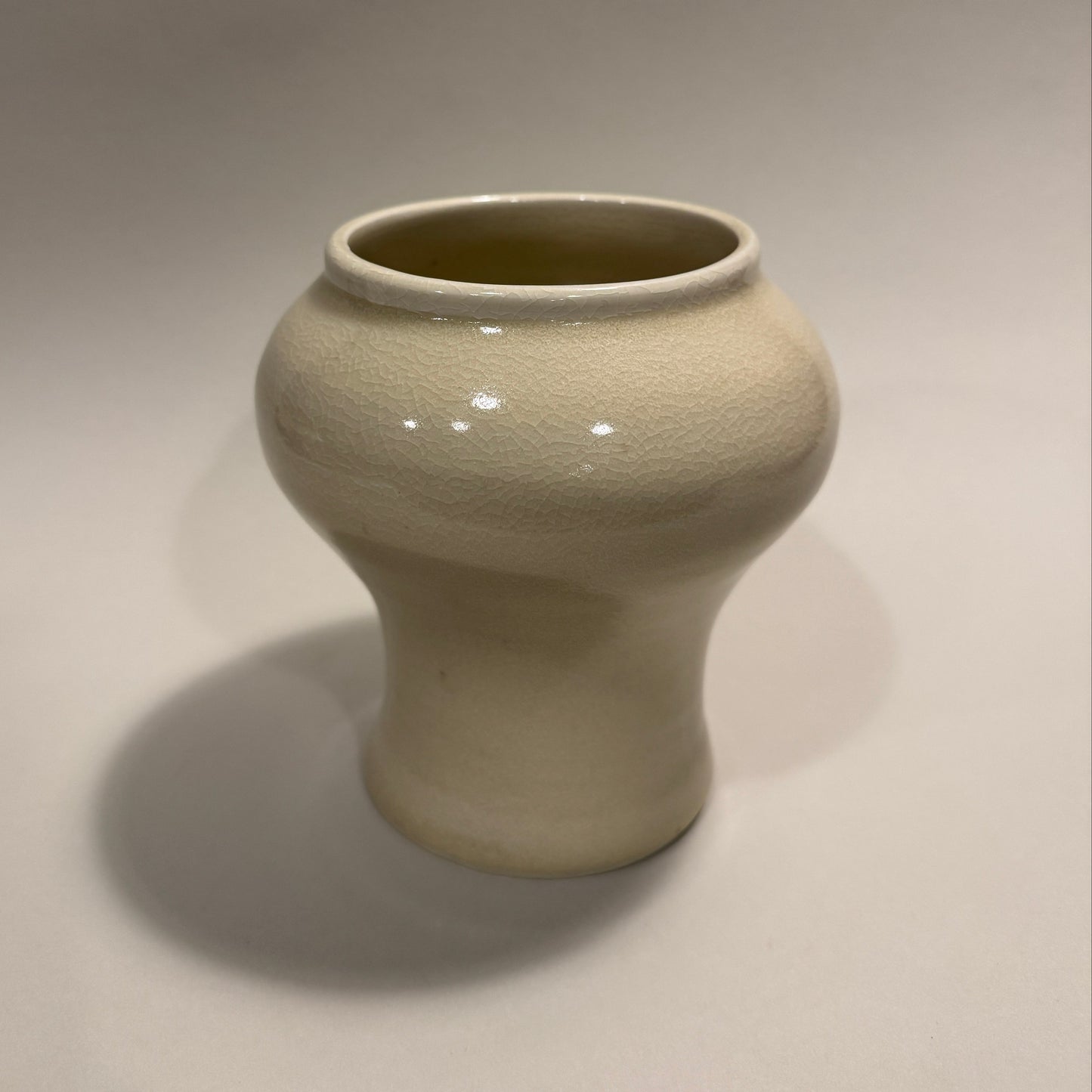 Plain Celadon Vase - PORCELAIN E