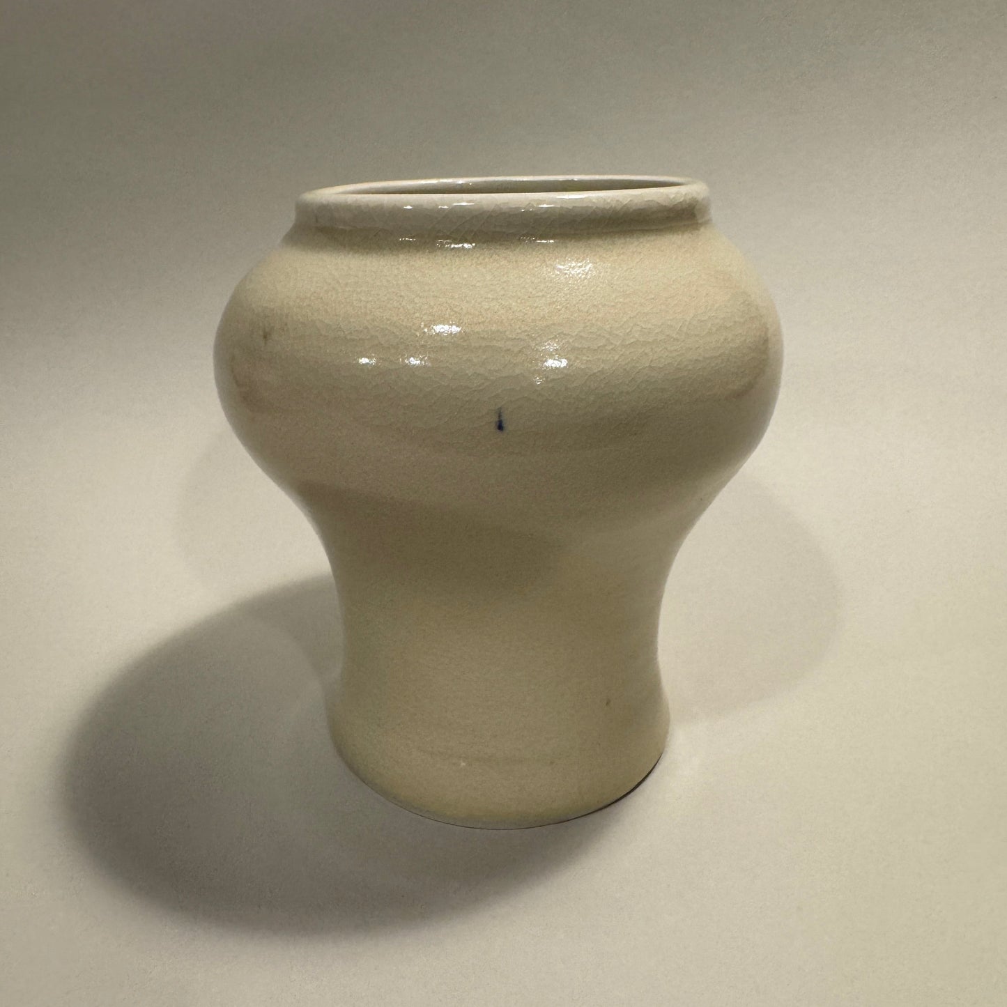 Plain Celadon Vase - PORCELAIN E