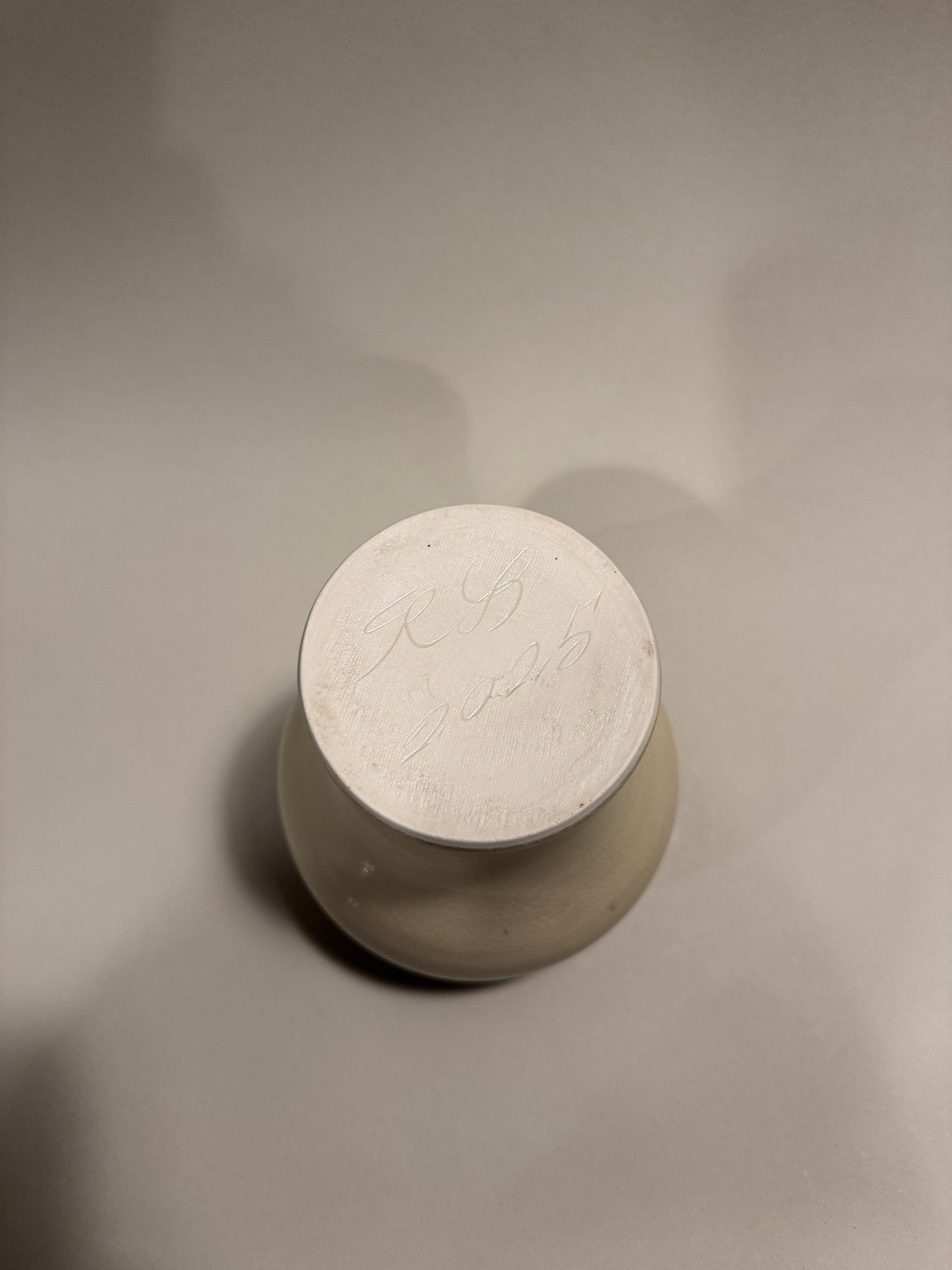 Plain Celadon Vase - PORCELAIN E
