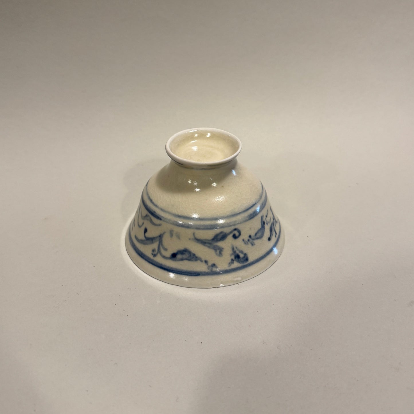 Small painted Celadon Bowl - PORCELAIN N