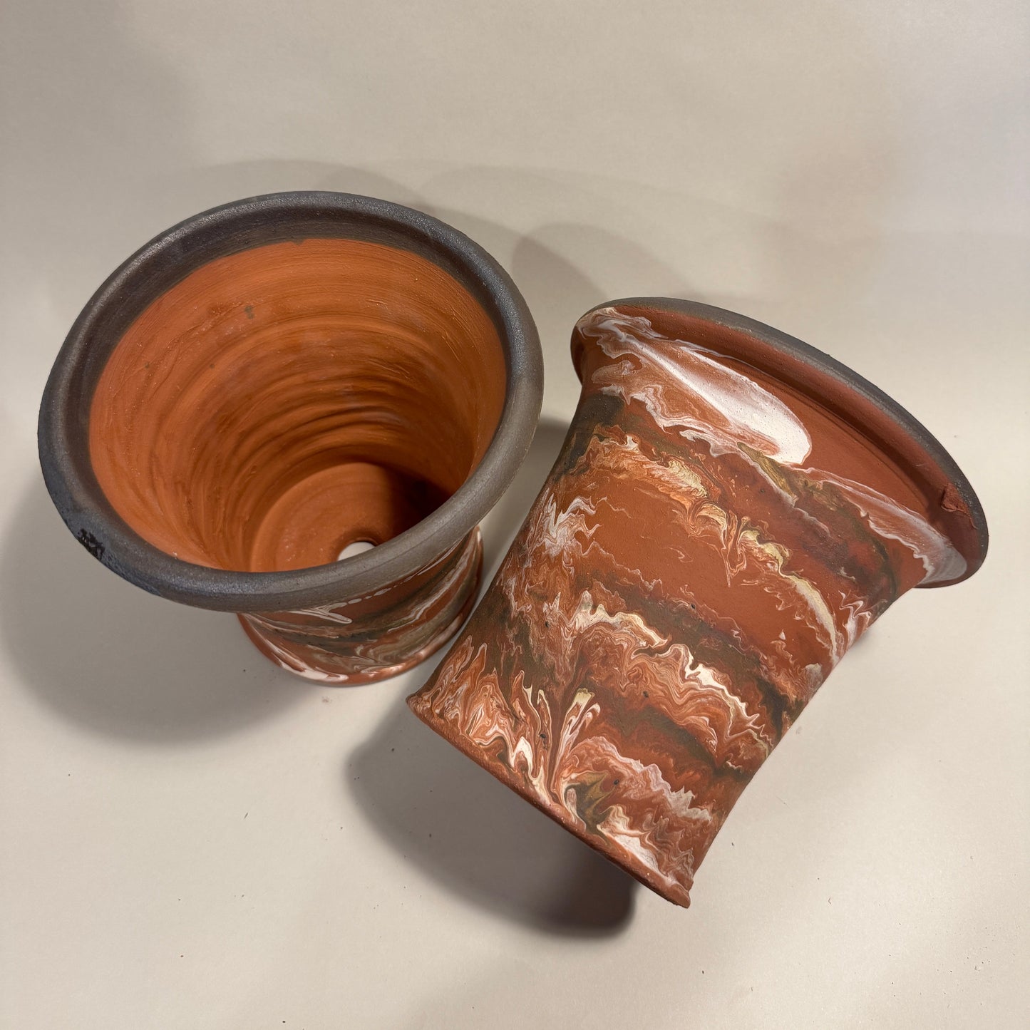 Flower Pot - No.4 Red Marbled Pot With Black Rim